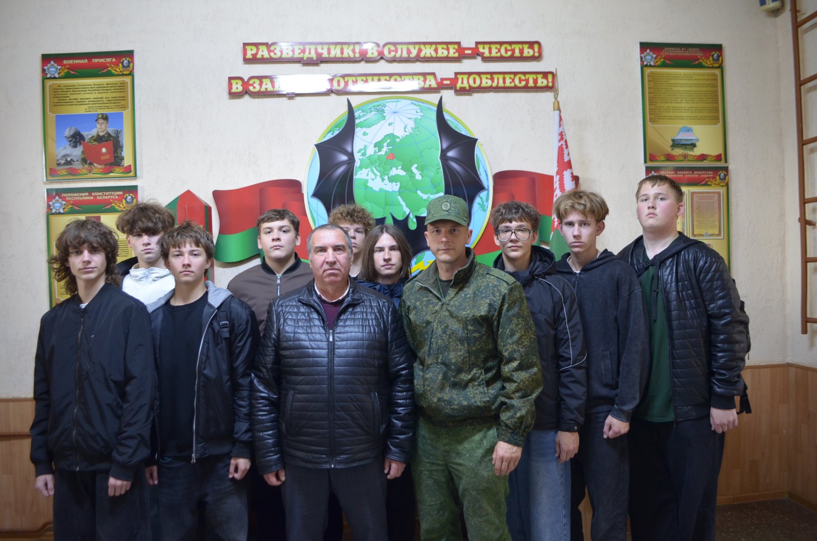 Юноши военное-патриотического клуба “Мужество” посетили воинскую часть 41756